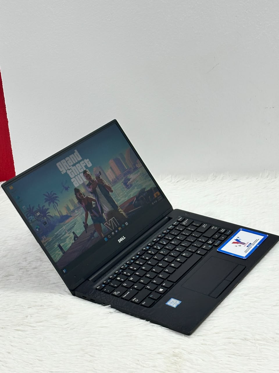 Dell Latitude 7370  Intel (R) Core(TM) i3  - m5-6Y57 CPU @ 1.10GHz  - 1.10GHz 13.3’’, 128 SSD - 8 Go Ram - Azerty